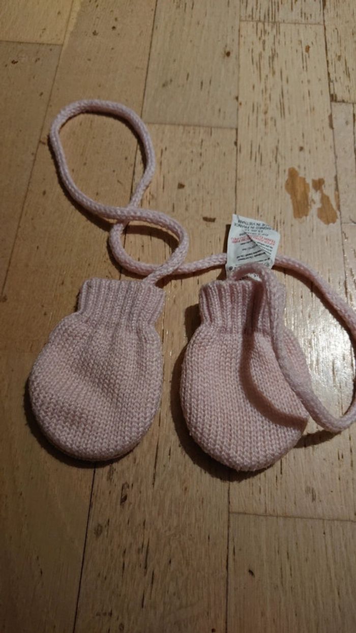 Moufles roses bébé - photo numéro 2