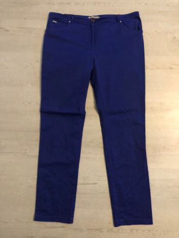 Pantalon forme droite coupe jean bleu T 48/50 peu porté