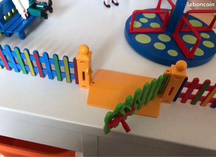 Playmobil 5568 - square avec enfants - photo numéro 2