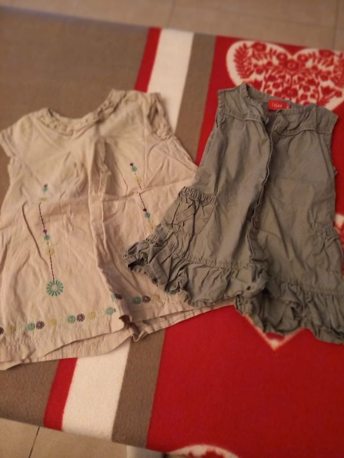 Lot de 2 robes en 12 mois