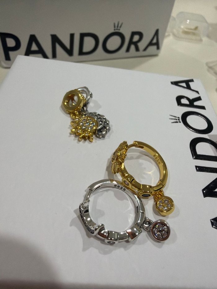Lot de deux paires des bijoux pandora - photo numéro 2