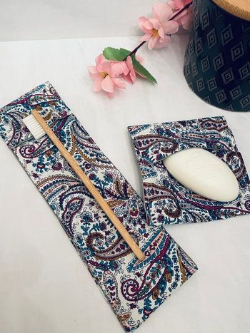 Pochette à brosse à dent et pochette à savon
