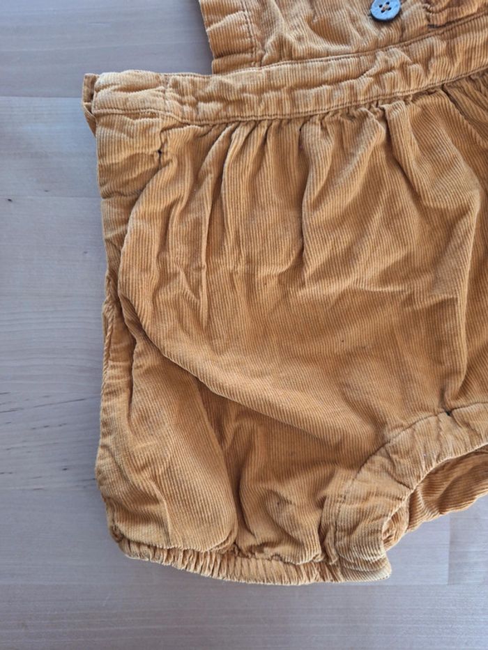 Salopette short pour fille taille 12mois marque Orchestra très bon état - photo numéro 3