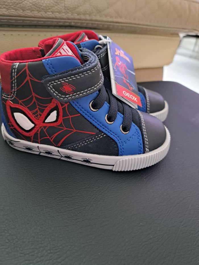Basket geox spiderman pointure 22 neuf