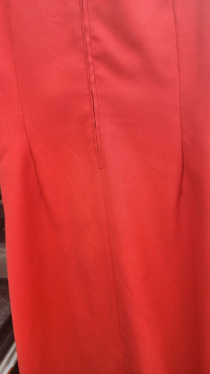 Magnifique robe annees 70's rouge, droite et structurée. Taille 40 - photo numéro 6
