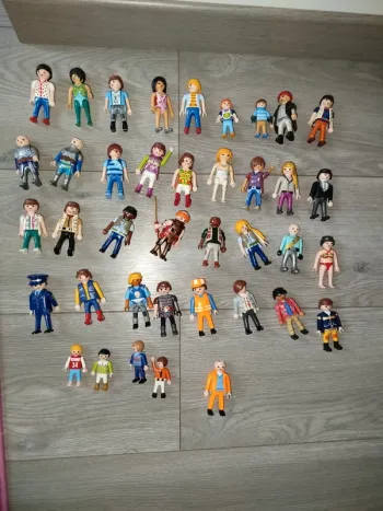 Lot personnages playmobil