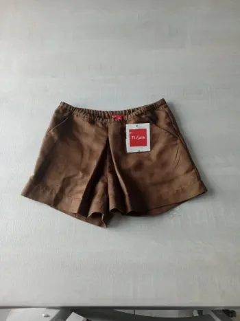 short neuf 4 ans