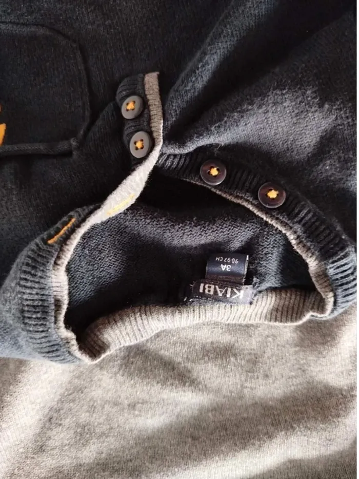 Lot de 2  pulls  sans manche  3  ans - photo numéro 2