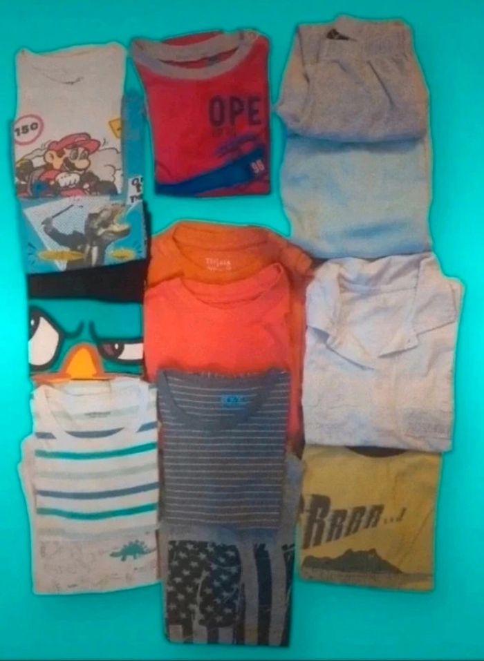 14 vêtements,  t-shirt  pyjama 6 ans