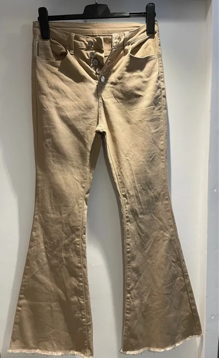 Jean patte d éléphant beige taille M -38 SHEIN très bon état