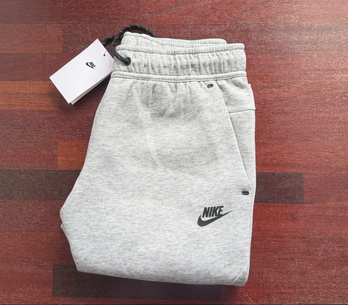 Nike Tech Fleece gris complet Taille M - photo numéro 5