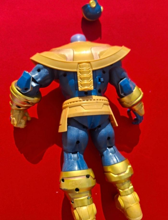 Grande figurine marvel tanos disneyland paris - photo numéro 7