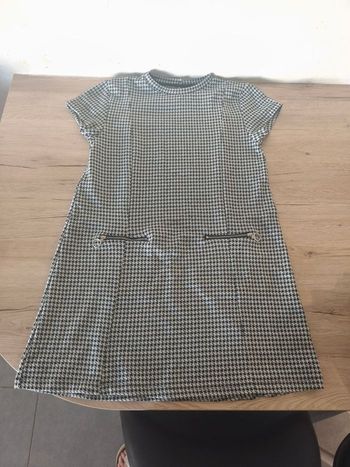 Robe mi-longue manche courte 16 ans