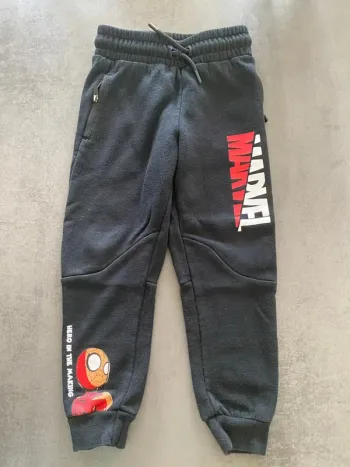 Jogging noir Marvel Spiderman 4/5 ans Primark