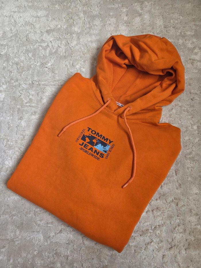 Hoodie Tommy Hilfiger Oversize Orange – Taille S (peut convenir M/L)