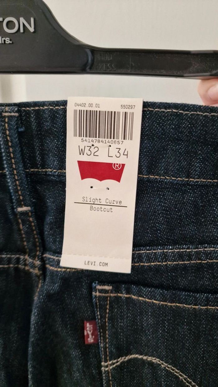 Jean Levi's slight curve boot cut W 32 L 34 neuf avec étiquette - photo numéro 3