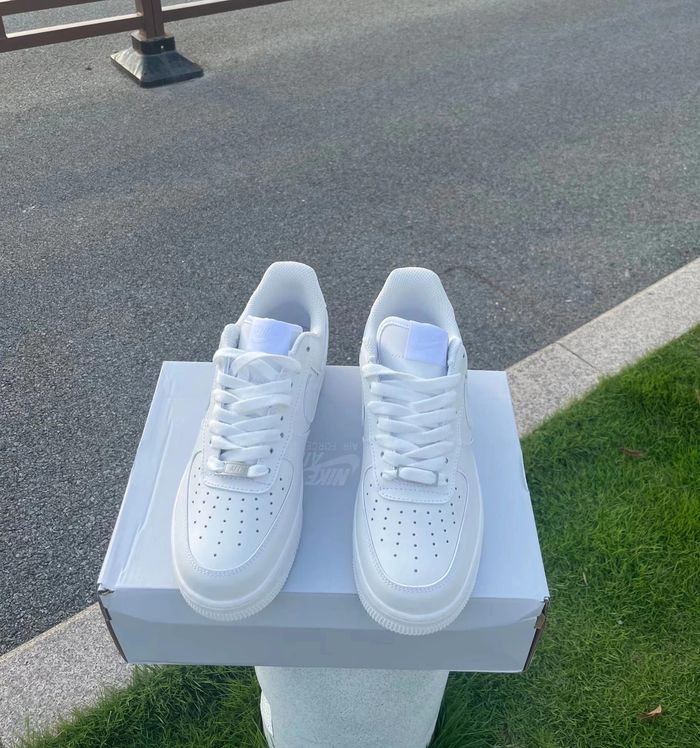 Nike Air Force 1 Low '07 White 43 - photo numéro 3