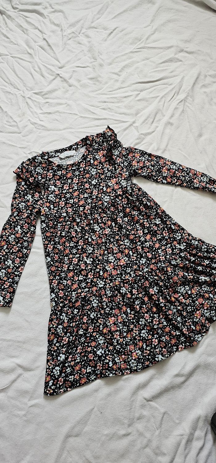 Robe courtes enfant  - Primark- 4-5 ans - photo numéro 2