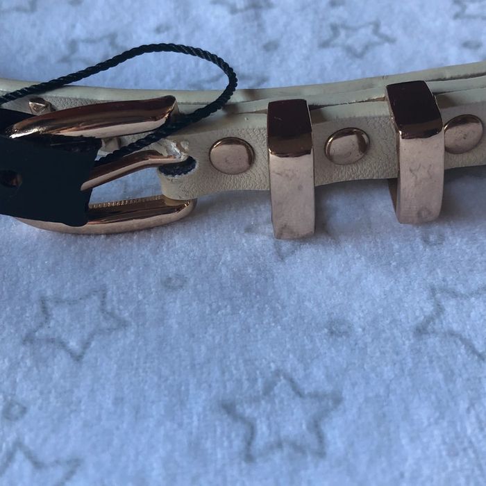 Ceinture crème cloutée neuve avec étiquette - photo numéro 2