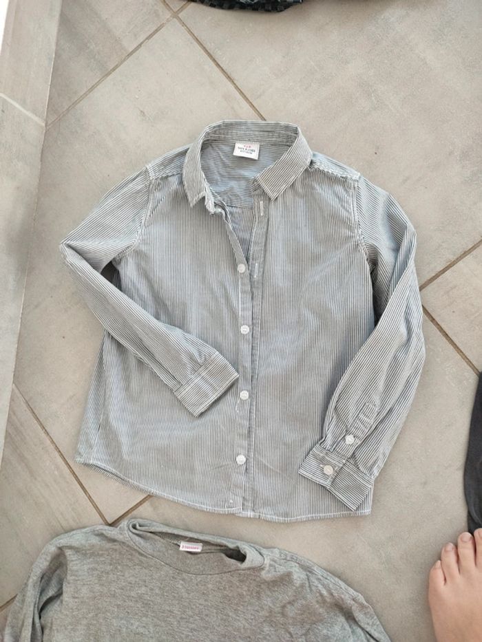 Gros lot de 20 vêtements garçon 5 ans - photo numéro 13