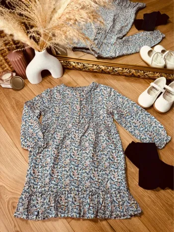 Taille 5 ans tenue 2 pièces fille Kiabi bleue * fleurs * 🌸