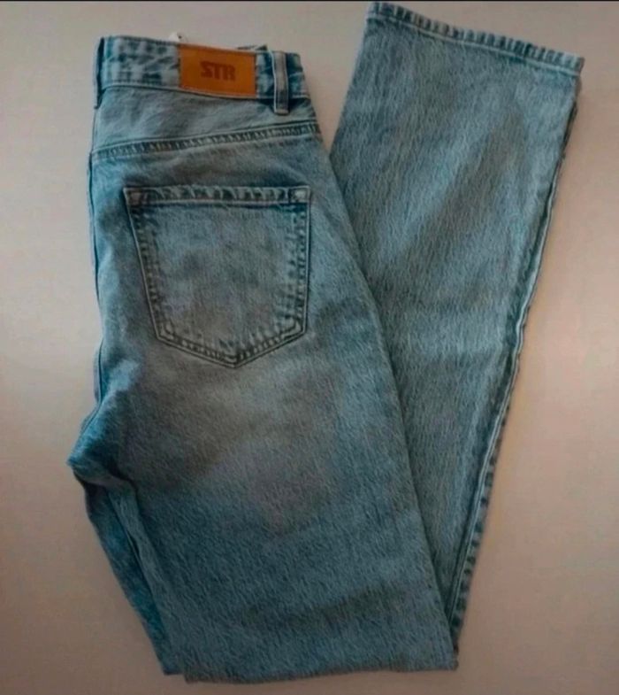 Lot de trois jeans flare Stradivarius, taille 36, neufs - photo numéro 3