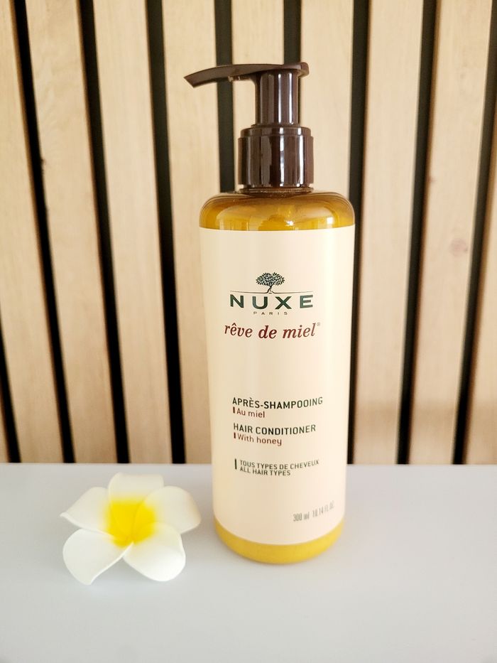 Nuxe Rêve de miel après shampooing démêlant au miel - photo numéro 1