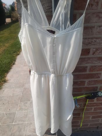 Robe d'été blanche crème