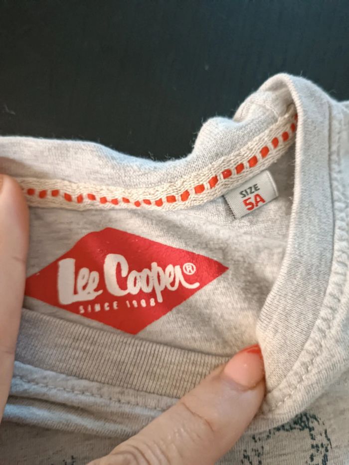 Lot de vêtements tachés 5 ans - photo numéro 10