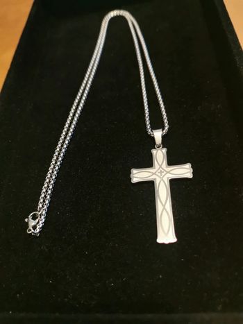 Collier et pendentif spirituel croix chrétienne