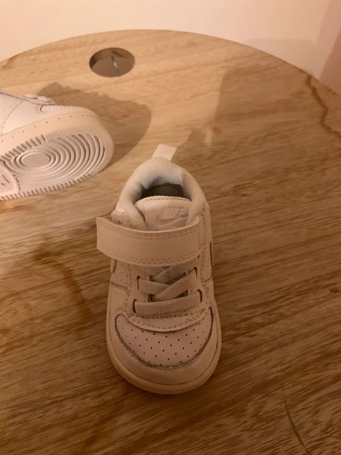 Basket nike taille 18,5 - photo numéro 4