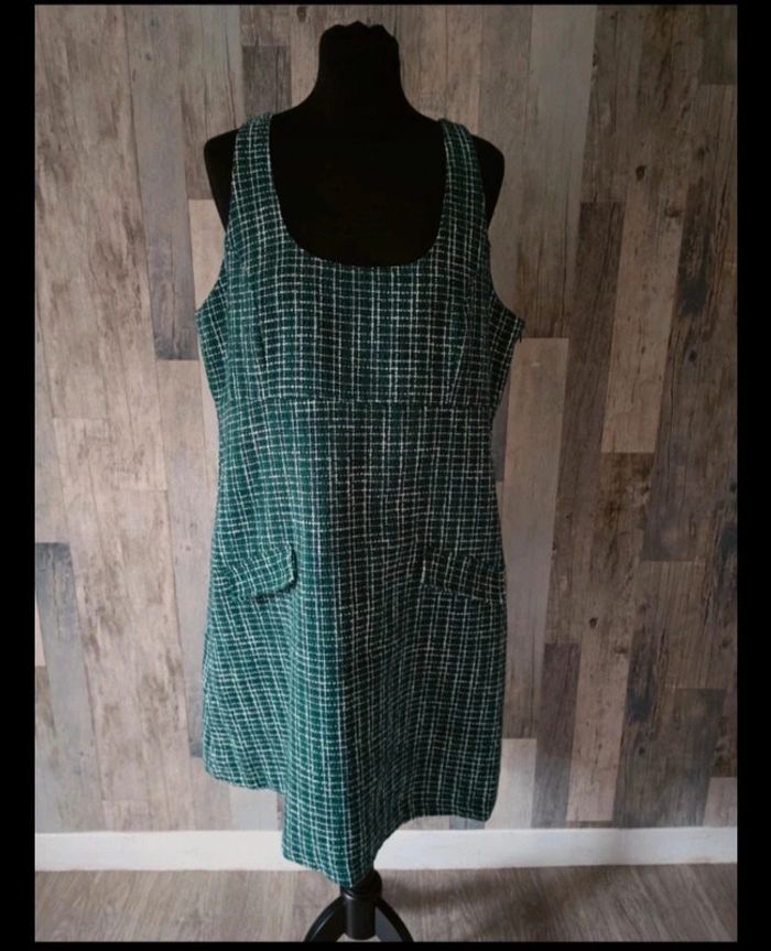 Robe salopette neuve 46