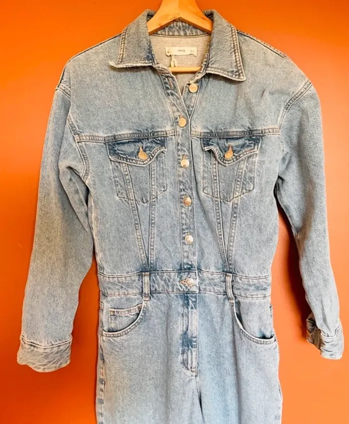 Magnifique combinaison en jean, jambes droites