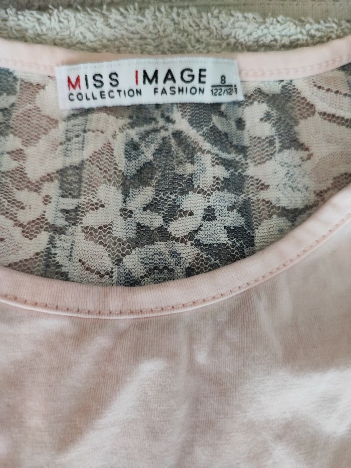 Tricot petite fille détail dentelle - photo numéro 2