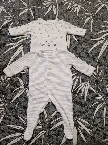 Lot 2 pyjamas