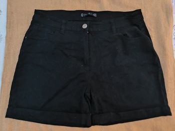 Short noir