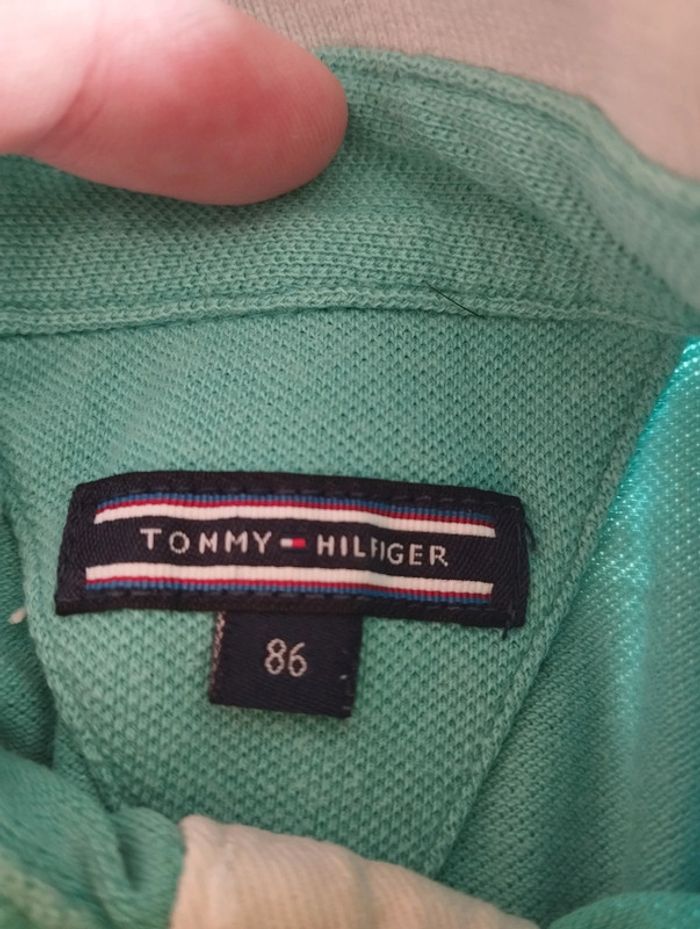 Polo tommy Hilfiger taille 86cm - photo numéro 3