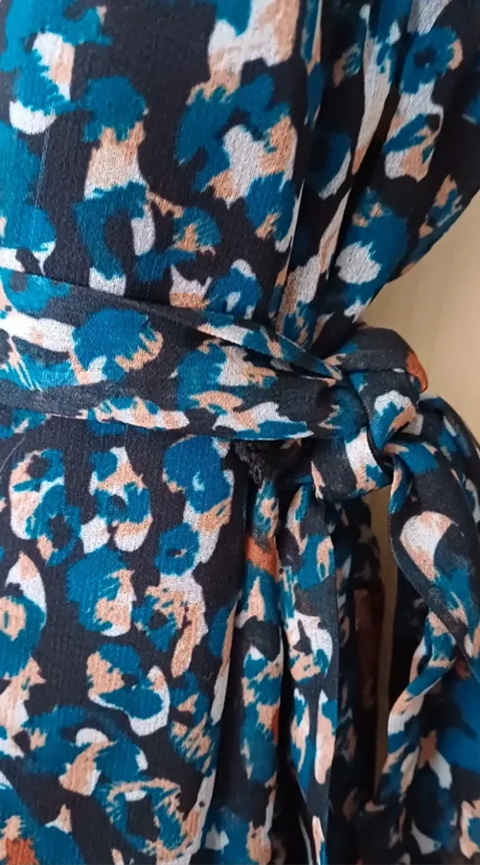 Robe courte, manches 3/4 lola liza taille 38 - photo numéro 6