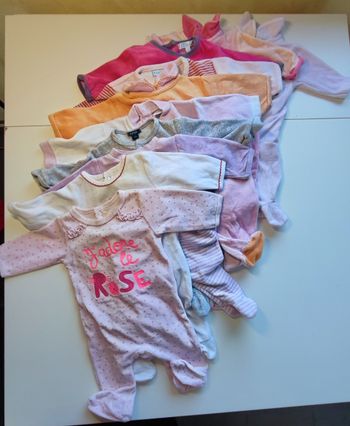 Carton vêtements bébé 0-1 mois