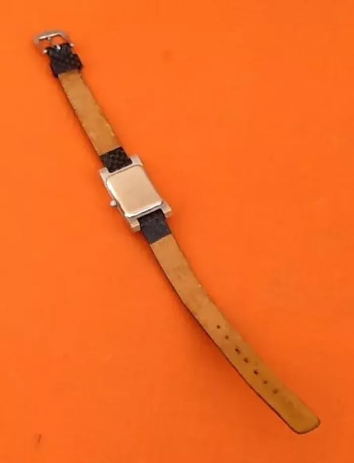 Montre femme Yves Bertelin WC17142 Boitier rectangulaire serti de zirconium - photo numéro 6