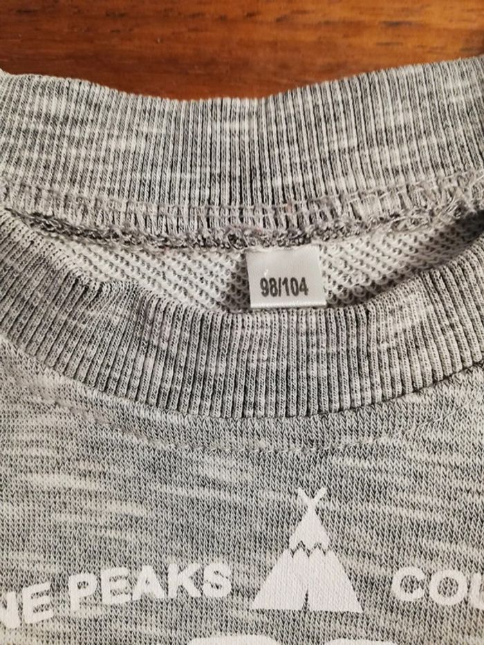 Pull taille 3-4 ans - photo numéro 2