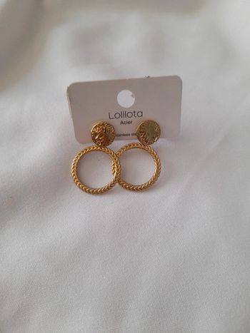 Boucles d'oreilles doré neuve avec étiquette 🏷