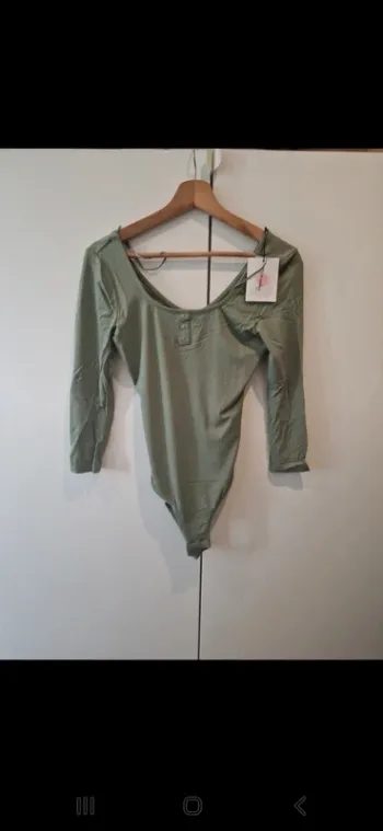 Body femme naf naf kaki neuf avec étiquette taille s