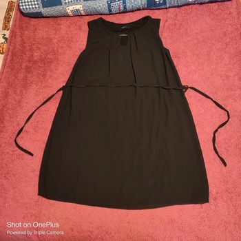 Petite robe noire légère taille 3
