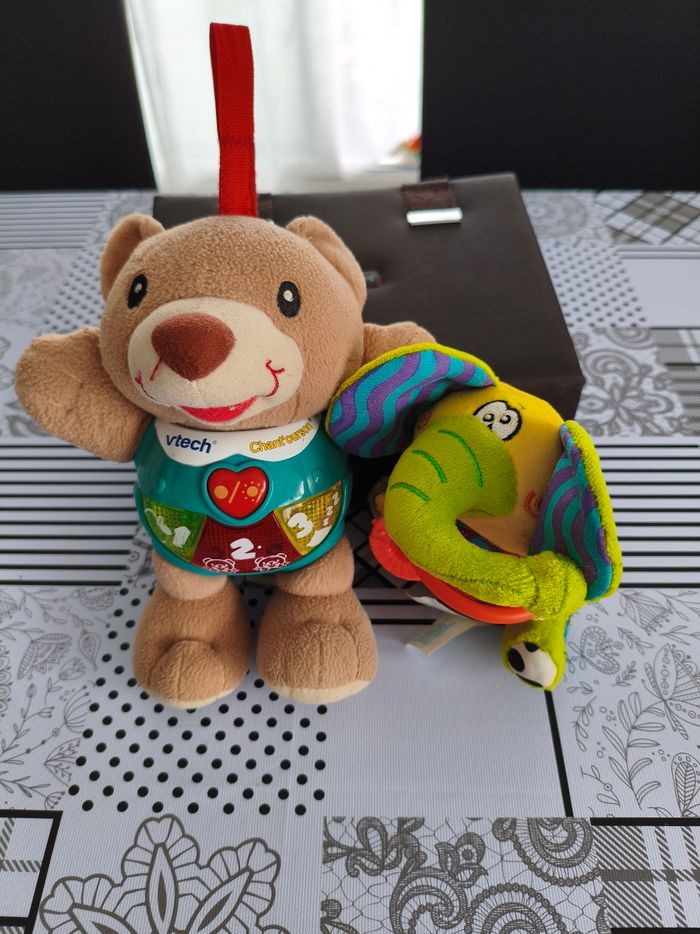 Jouet d'éveil Chant'Ourson Vtech