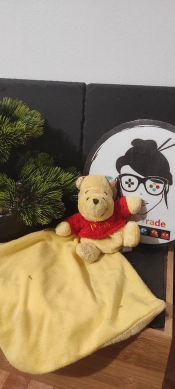 Doudou mouchoir Winnie l'ourson Disney Baby mouchoir Pooh T-shirt Rouge Jaune