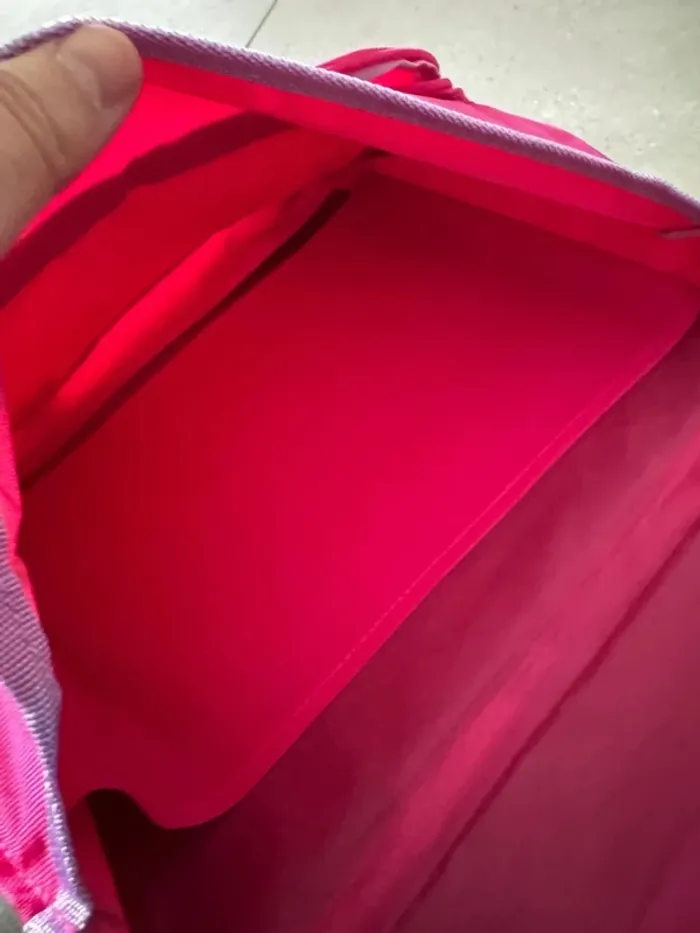 Cartable princesse, très bon état, 39x30cm - photo numéro 3
