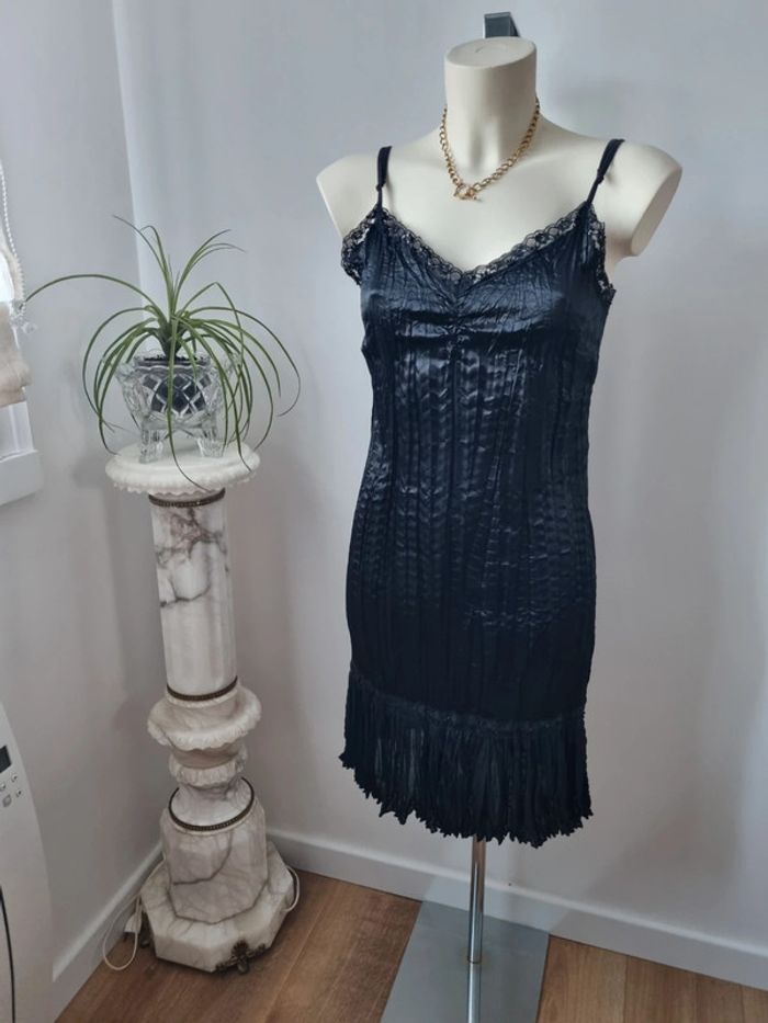 Robe noir brodé évasé vintage - photo numéro 9