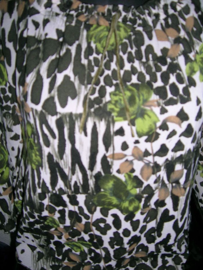 haut doublé motifs fleurs col et manches élastiques "jofrati" Taille 1 - photo numéro 4