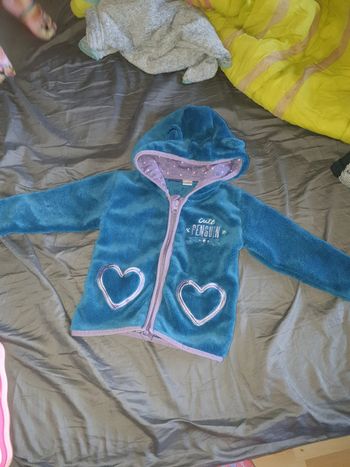 Veste polaire à capuche 2 ans